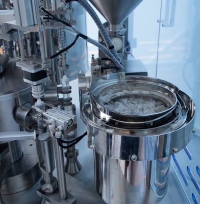 CE sertifikalı otomatik plastik şırınga doldurma makinesi