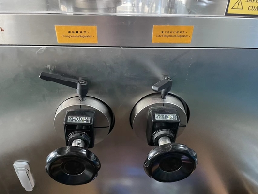 Yüksek Hızlı Yumuşak Alu Plastik Tüp Losyon Kremi Tam Otomatik Doldurma ve Sızdırma Makinesi