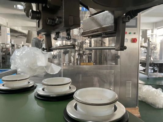 Otomatik Alüminyum tüp doldurma ve mühürleme makinesi Yağlama tüp yapıştırıcı mühürleme makinesi Metal tüp mühürleme makinesi