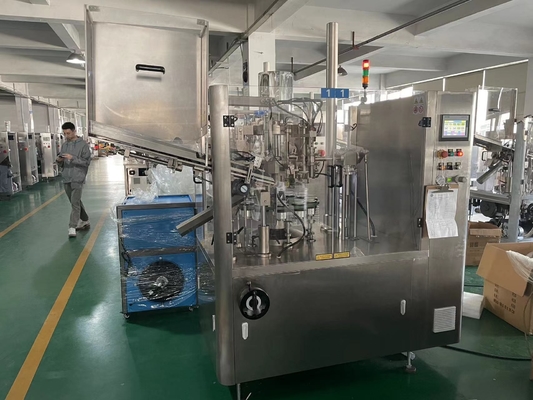 %1 doğruluk ve PLC kontrol sistemi ile yarı otomatik pasta doldurma ve mühürleme makinesi