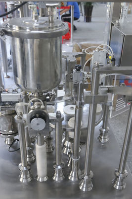 Yüksek viskozluklu kozmetik jel diş macununun kapağı fişleme yem kilitli şırınga doldurma makinesi