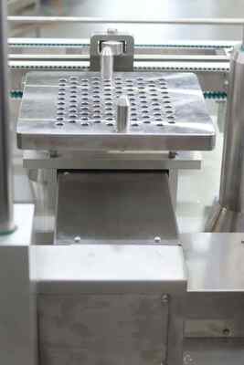 Otomatik Otomatik Şırınga Dolum Makinesi ve Hyaluronik Asit Dolum Makinesi