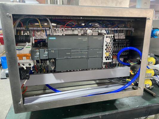 Yarı Otomatik Kalın 2ml Jeli Yüksek Viskozitesi Pnömatik Kremli Pasta Şırınga Doldurma Makinesi