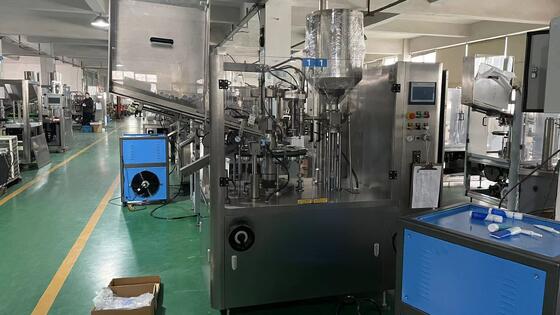 Kontrollü Otomatik Kozmetik Losyonlar El Temizleyici Gel Yağ Deri Bakım Ürünleri Krem Tüp Doldurma Makinesi Sızdırma Makinesi